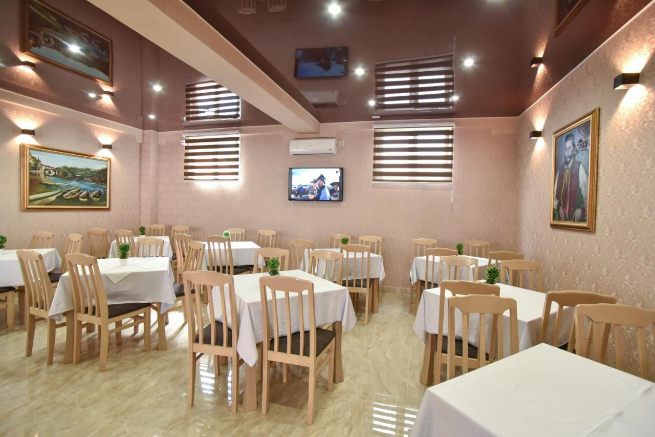 Hotel Suzana Budva Luaran gambar