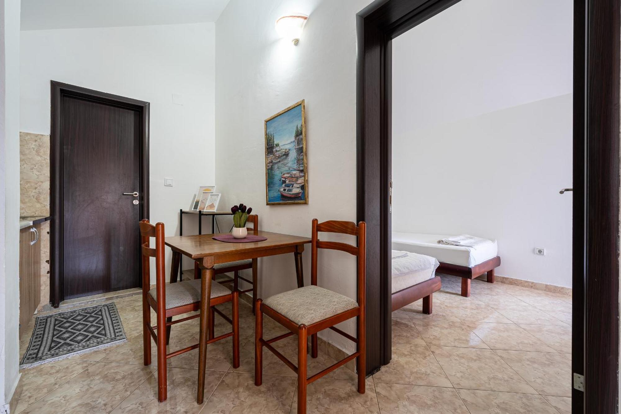 Hotel Suzana Budva Bilik gambar